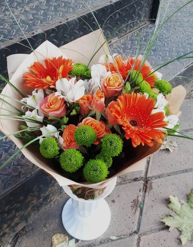 Букет цветов из: Герберы, Хризантемы, Альстромерии и Розы в Михайловке Приморский край