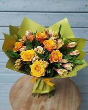 Букет цветов из:  Альстромерии и Розы в Михайловке Приморский край