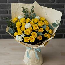 Букет цветов из:  Розы в Михайловке Приморский край