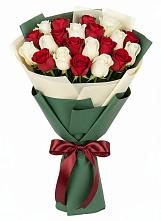 Букет Микс из красных и белых роз #REPLACE_PRED# Михайловке Приморский край