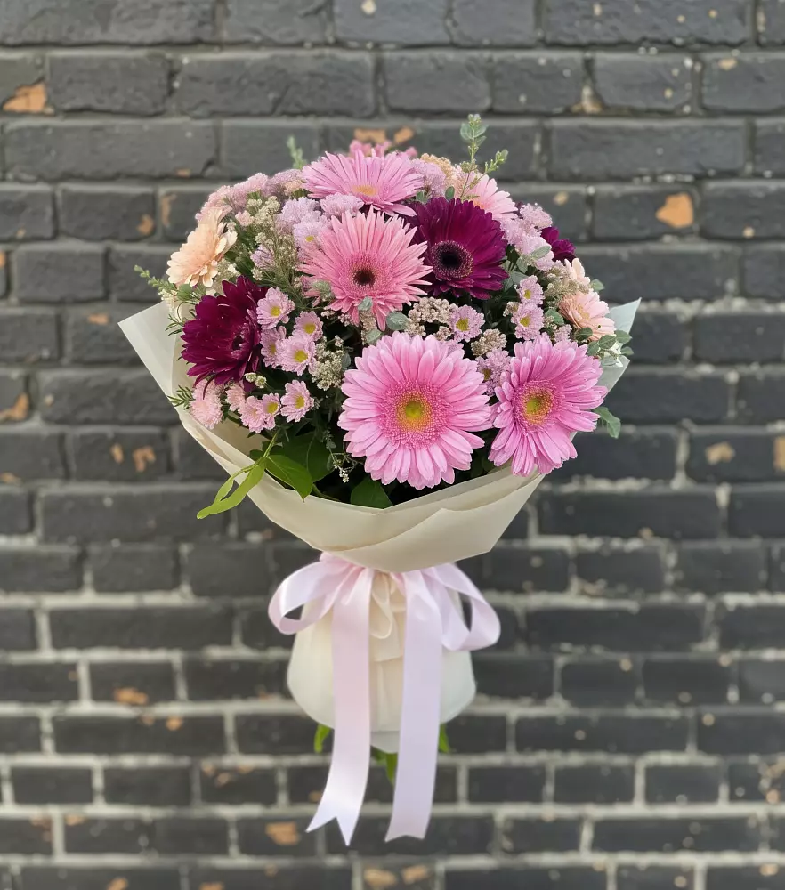 Букет цветов из: Герберы и Хризантемы в Михайловке Приморский край