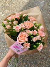 Букет цветов из:  Розы #REPLACE_PRED# Михайловке Приморский край