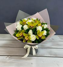 Букет цветов из:  Орхидеи и Розы в Михайловке Приморский край