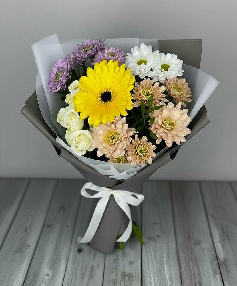 Букет цветов из: Розы, Герберы и Хризантемы в Михайловке Приморский край