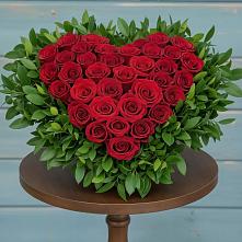 Цветочная композиция из Розы в виде сердца в Михайловке Приморский край