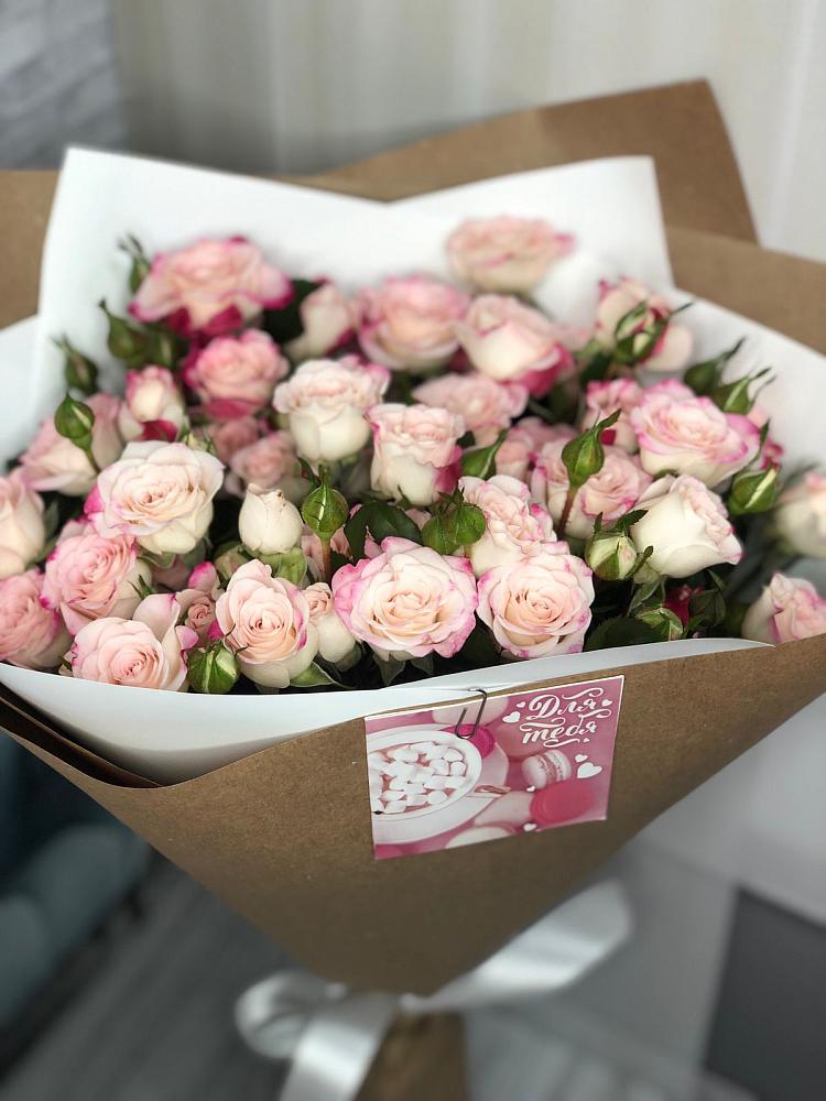 Букет цветов из: Розы в Михайловке Приморский край