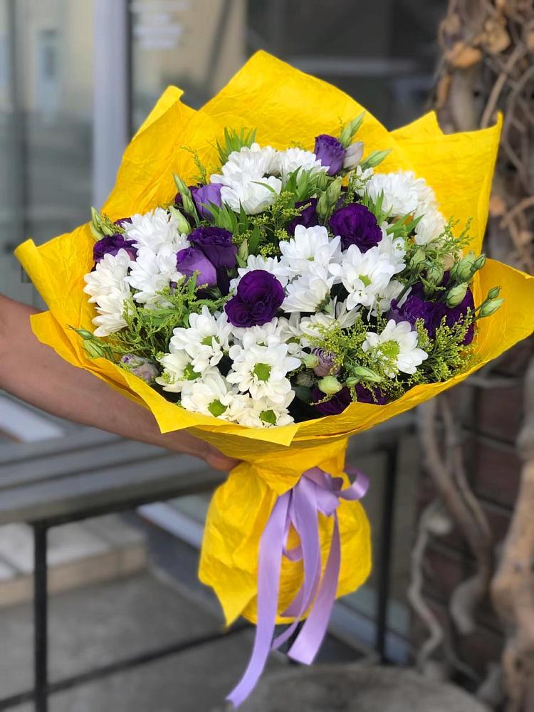Букет цветов из: Ирисы, Хризантемы и Ромашки в Михайловке Приморский край