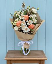 Букет цветов из:  Альстромерии, Лизиантусы, Розы и Хризантемы #REPLACE_PRED# Михайловке Приморский край