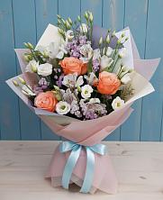 Букет цветов из:  Лизиантусы, Розы, Альстромерии и Гипсофила в Михайловке Приморский край