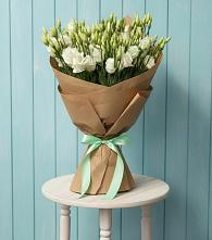 Букет цветов из:  Лизиантусы в Михайловке Приморский край