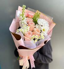 Букет цветов из:  Хризантемы и Розы в Михайловке Приморский край