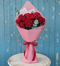 Букет цветов из:  Розы в Михайловке Приморский край