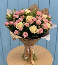 Букет цветов из:  Розы в Михайловке Приморский край