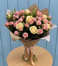 Букет цветов из:  Розы в Михайловке Приморский край