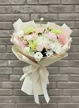 Букет цветов из:  Гвоздики, Розы, Лизиантусы и Хризантемы в Михайловке Приморский край