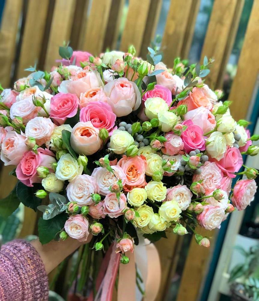 Букет цветов из: Розы в Михайловке Приморский край