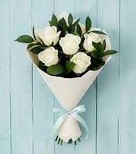 Букет цветов из:  Розы в Михайловке Приморский край