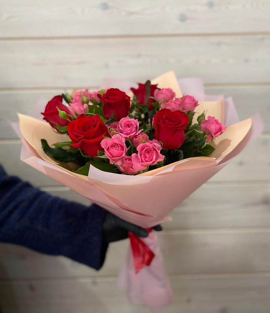 Букет цветов из: Розы в Михайловке Приморский край