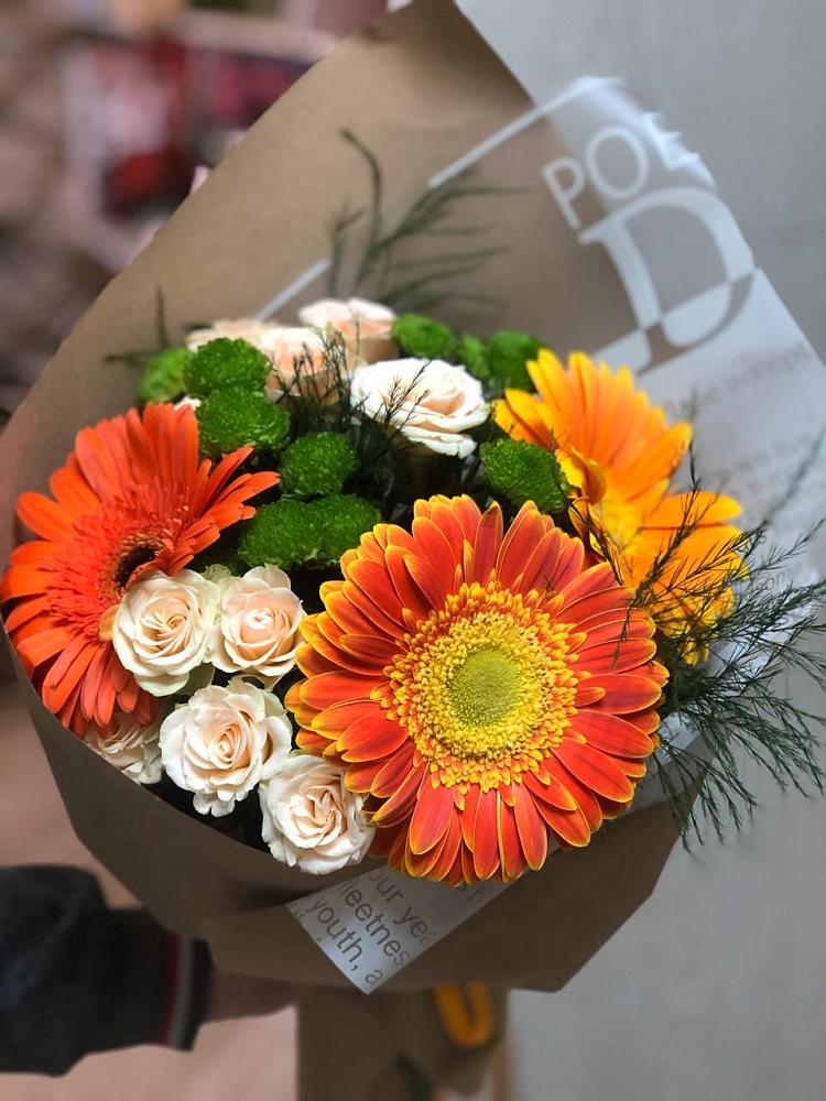 Букет цветов из: Герберы, Хризантемы и Розы в Михайловке Приморский край