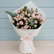 Букет цветов из:  Розы в Михайловке Приморский край