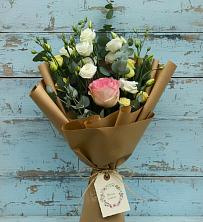 Букет цветов из:  Розы и Лизиантусы в Михайловке Приморский край